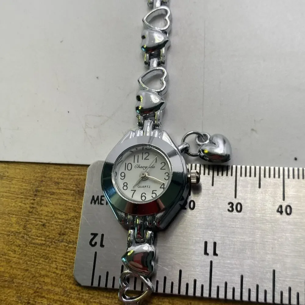 Silver Womens Heart Shaped Silver Fashion Watch Works New Battery